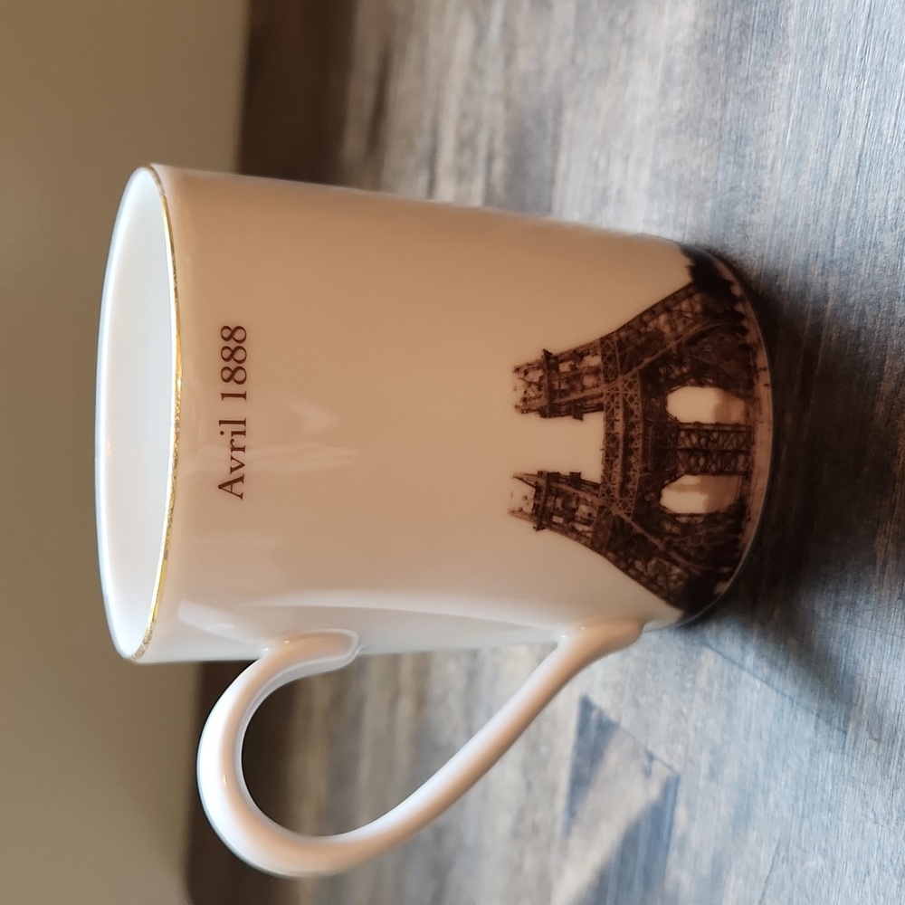 Goebel Eiffel tower Paris souvenir mug